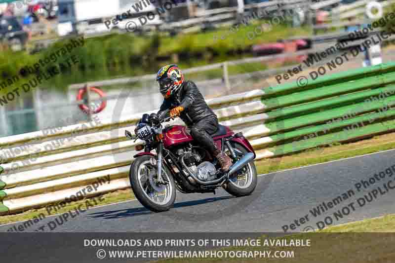 Vintage motorcycle club;eventdigitalimages;mallory park;mallory park trackday photographs;no limits trackdays;peter wileman photography;trackday digital images;trackday photos;vmcc festival 1000 bikes photographs